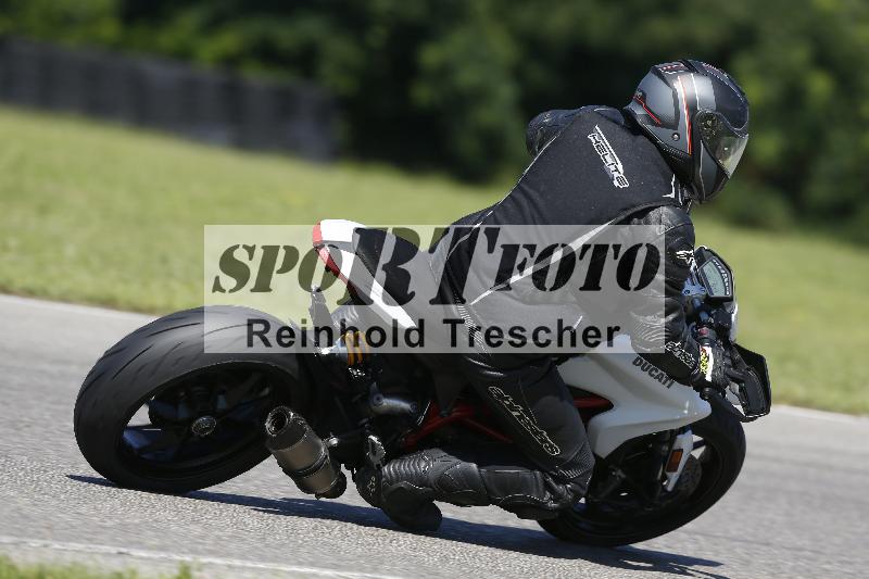 /Archiv-2024/56 10.08.2024 Plüss Moto Sport ADR/Freies Fahren/007